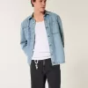 Lösa jeansshorts ovanför knäet Lösa jeansshorts ovanför knäet