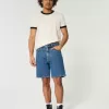 Lösa jeansshorts ovanför knäet Lösa jeansshorts ovanför knäet