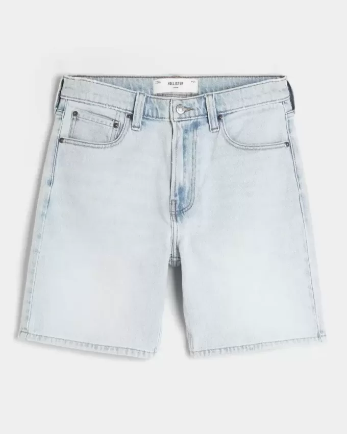 Lösa jeansshorts ovanför knäet Lösa jeansshorts ovanför knäet