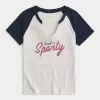 Lätt notch-neck Sweet ’n Sporty Graphic Baby Tee Lätt notch-neck Sweet ’n Sporty Graphic Baby Tee