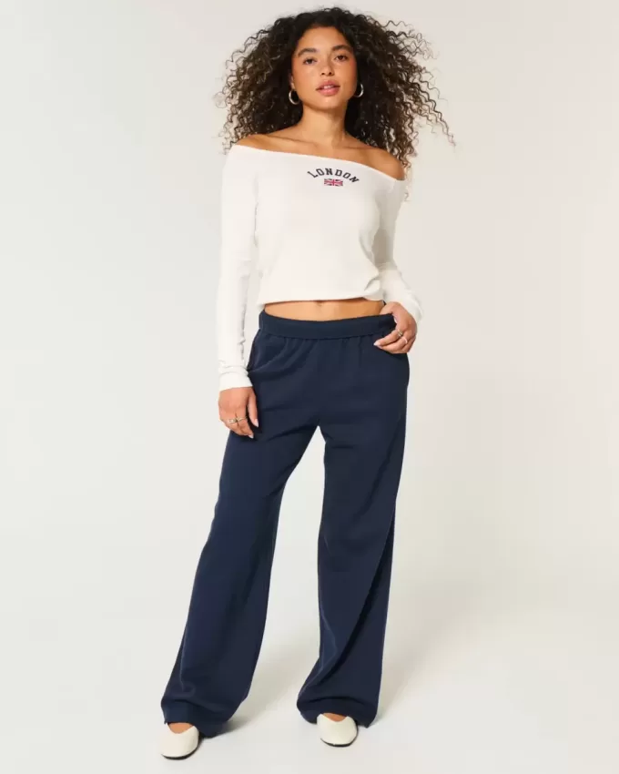 Lätt off-the-shoulder London grafisk t-shirt Lätt off-the-shoulder London grafisk t-shirt