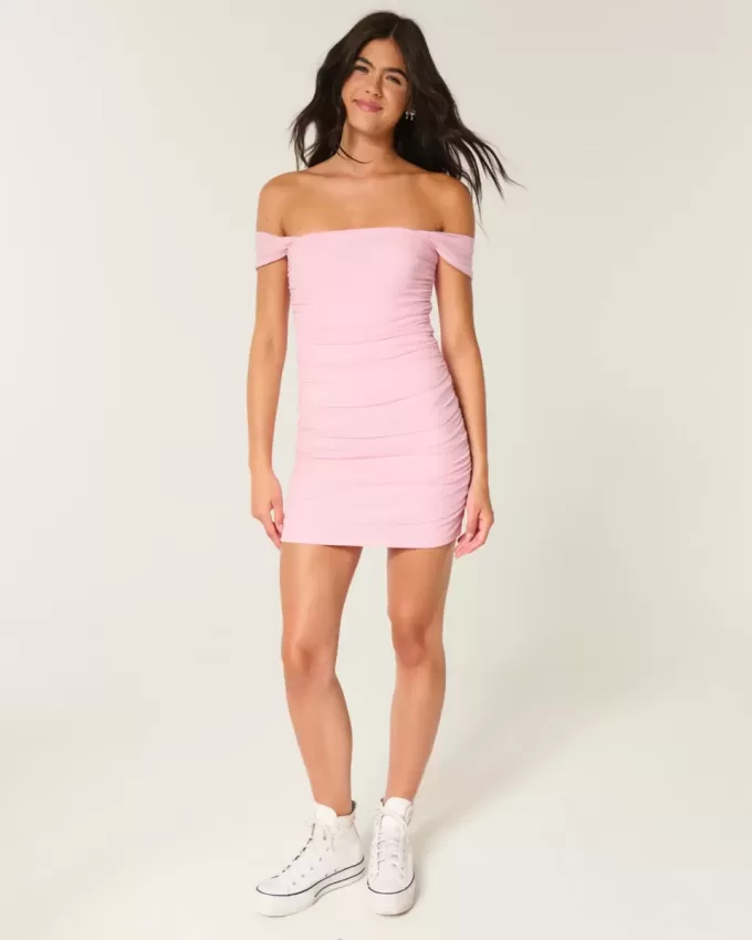 Mesh Off-the-Soulder Bodycon Klänning Mesh Off-the-Soulder Bodycon Klänning