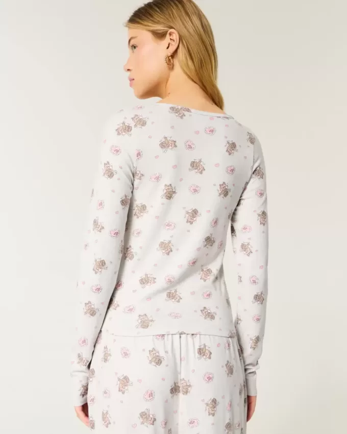 Mysig pyjamastopp i björnmönster Mysig pyjamastopp i björnmönster