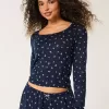 Mysig pyjamastopp i blommönster Mysig pyjamastopp i blommönster