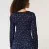 Mysig pyjamastopp i blommönster Mysig pyjamastopp i blommönster