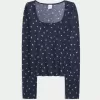 Mysig pyjamastopp i blommönster Mysig pyjamastopp i blommönster