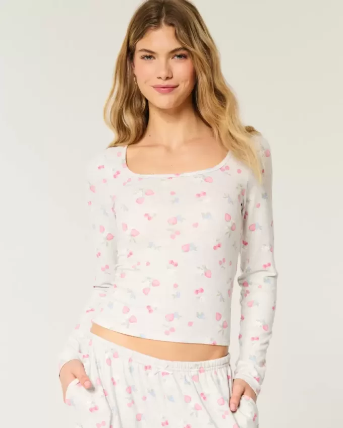 Mysig pyjamastopp i bärmönster Mysig pyjamastopp i bärmönster