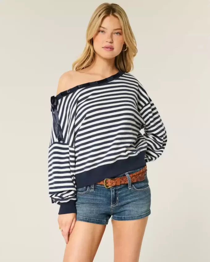 Off-the-Soulder Tie Sweatshirt Off-the-Soulder Tie Sweatshirt