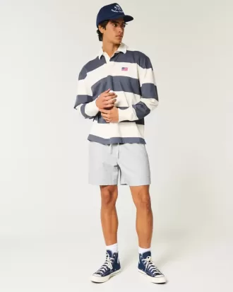 Pådragsshorts i linneblandning på mitten av låret