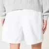 Pådragsshorts i linneblandning på mitten av låret
