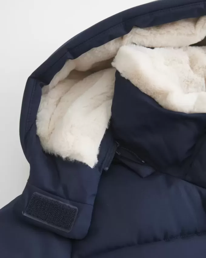Pufferjacka med fuskpälsfodrad Pufferjacka med fuskpälsfodrad
