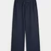 Pull-On byxor med vida ben Pull-On byxor med vida ben