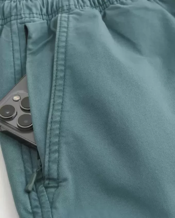 Pull-On Shorts i mitten av låret Pull-On Shorts i mitten av låret