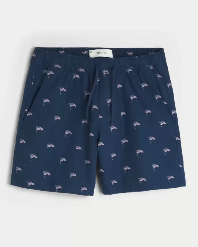 Pull-On Shorts i mitten av låret med amerikansk flagga