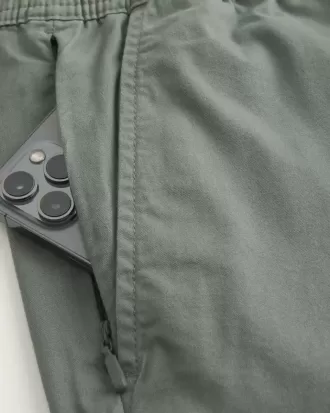 Pull-On-shorts i twill ovanför knäet