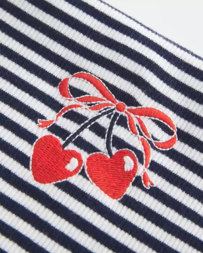 Ribbad axelbandslös broderad körsbärsrörsöverdel Ribbad axelbandslös broderad körsbärsrörsöverdel