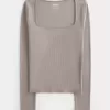 Ribbstickad sömlös topp med fyrkantig hals Ribbstickad sömlös topp med fyrkantig hals