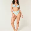 Ruffle Edge Triangle Bikinitopp Ruffle Edge Triangle Bikinitopp