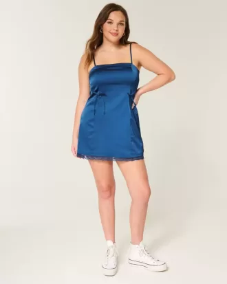 Satin axelbandslös rosett Bodycon Klänning