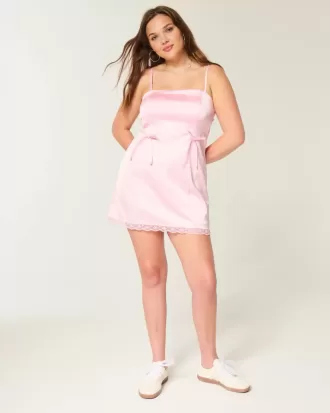 Satin axelbandslös rosett Bodycon Klänning