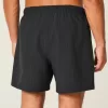 Seersucker volley badshorts på mitten av låret Seersucker volley badshorts på mitten av låret