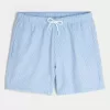 Seersucker volley badshorts på mitten av låret Seersucker volley badshorts på mitten av låret