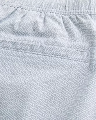 Shorts med linneblandning över knäet
