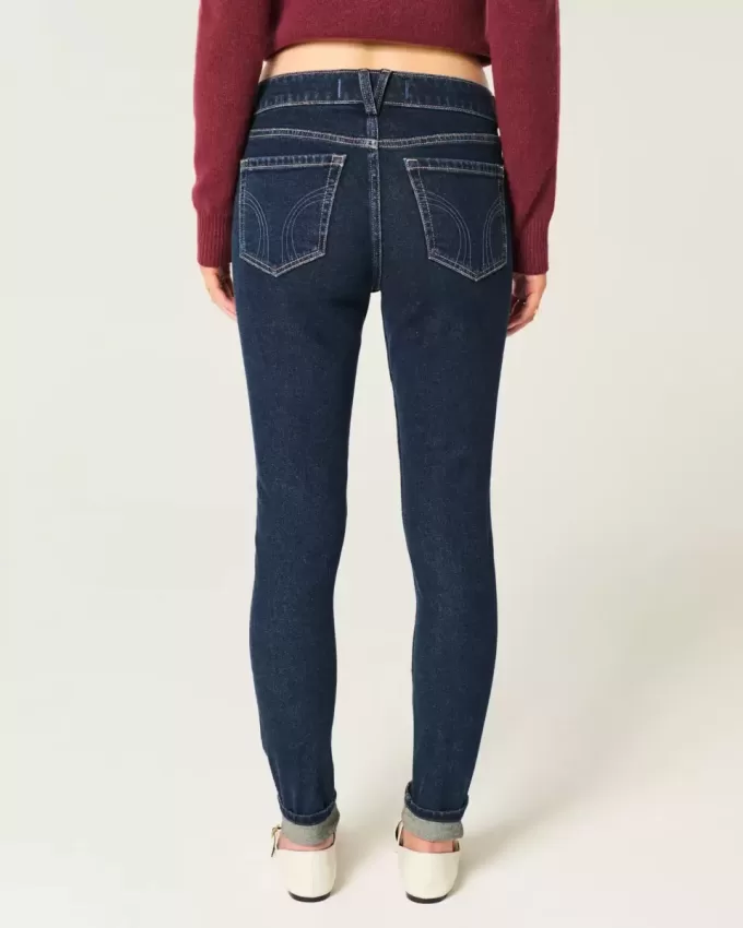 Skinny-jeans i medelhög storlek