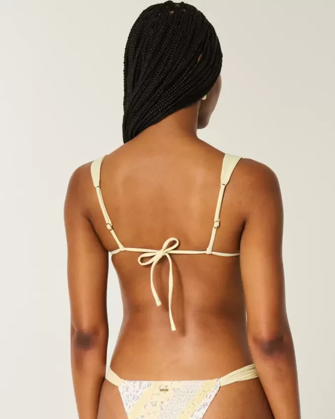 Smocked Over-the-Soulder Triangel Bikinitopp Smocked Over-the-Soulder Triangel Bikinitopp