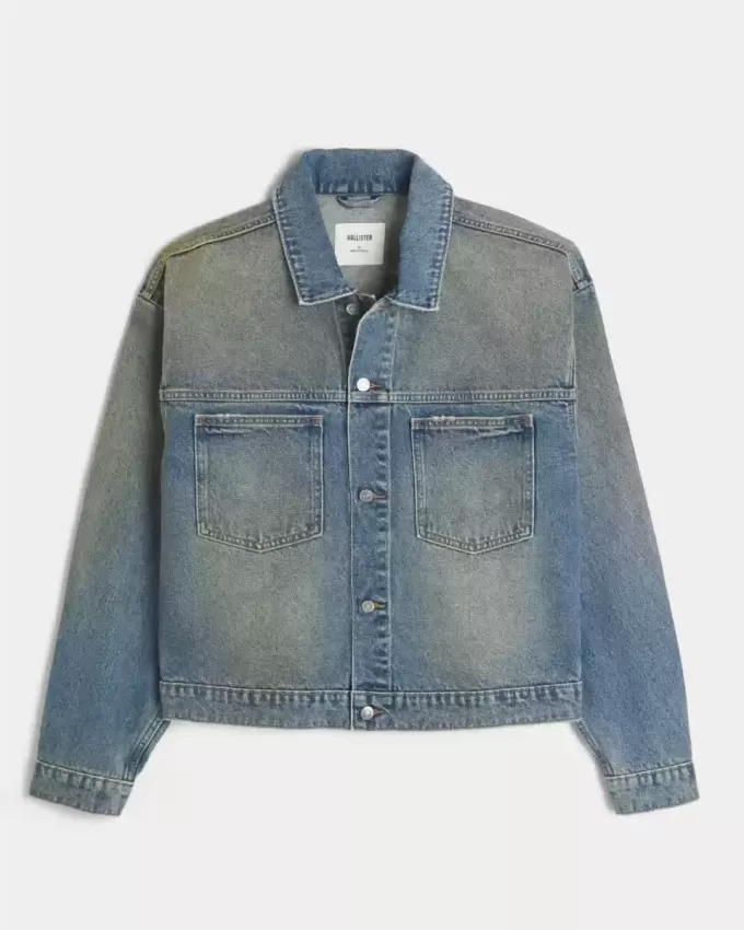 Truckerjacka i tvättad jeans Truckerjacka i tvättad jeans