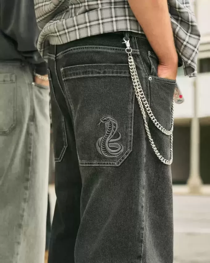 Tvättade Svarta Broderade Snake Skater Baggy Jeans Tvättade Svarta Broderade Snake Skater Baggy Jeans