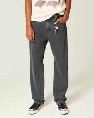 Tvättade svarta lösa jeans