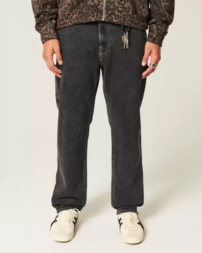 Tvättade svarta lösa målarjeans Tvättade svarta lösa målarjeans