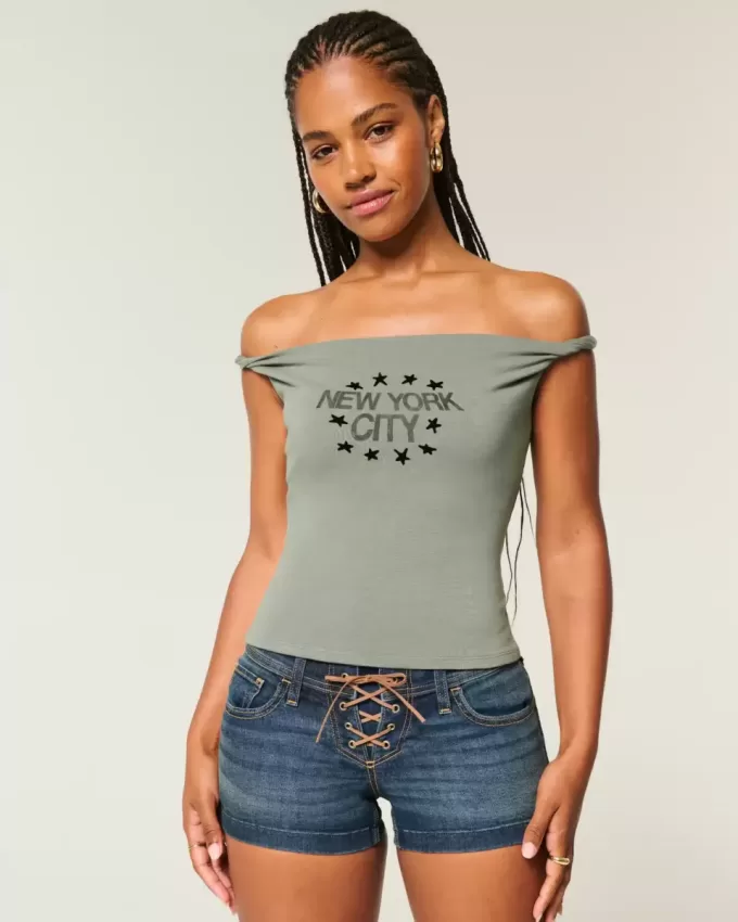Twisted Off-the-Soulder New York City grafisk t-shirt Twisted Off-the-Soulder New York City grafisk t-shirt