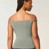 Twisted Off-the-Soulder New York City grafisk t-shirt Twisted Off-the-Soulder New York City grafisk t-shirt