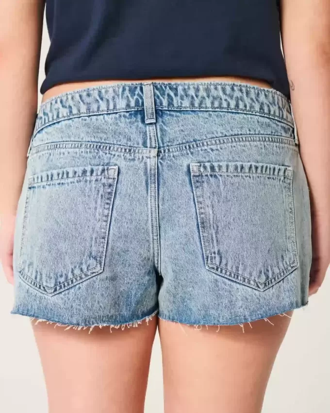 Ultra Low-Rise Light Wash Mini jeansshorts