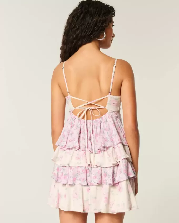 V-ringad Ruffled Tier Babydoll Miniklänning