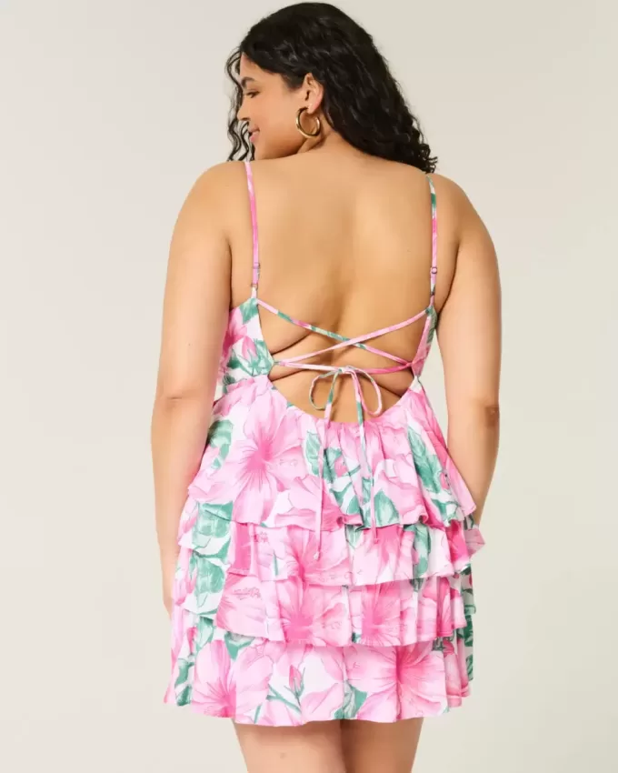 V-ringad Ruffled Tier Babydoll Miniklänning V-ringad Ruffled Tier Babydoll Miniklänning