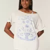 Överdimensionerad off-the-shoulder grafisk t-shirt Överdimensionerad off-the-shoulder grafisk t-shirt