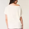 Överdimensionerad off-the-shoulder Snoopy grafisk t-shirt Överdimensionerad off-the-shoulder Snoopy grafisk t-shirt