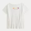 Överdimensionerad Off-the-Soulder Farmers Market grafisk t-shirt Överdimensionerad Off-the-Soulder Farmers Market grafisk t-shirt