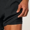Volleybadbyxor på mitten av låret Volleybadbyxor på mitten av låret